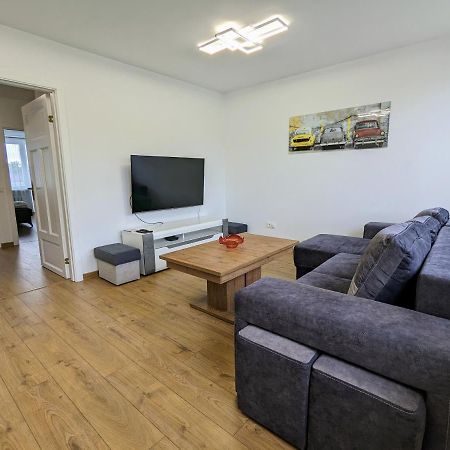 Lovely 2-Bedroom Flat In The Heart Of Druskininkai Exterior photo